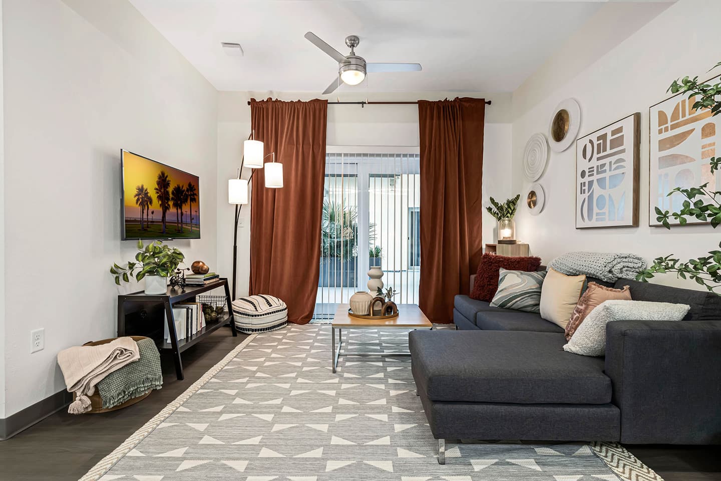 Living-Room-01-Social-28-Gainsville-FL