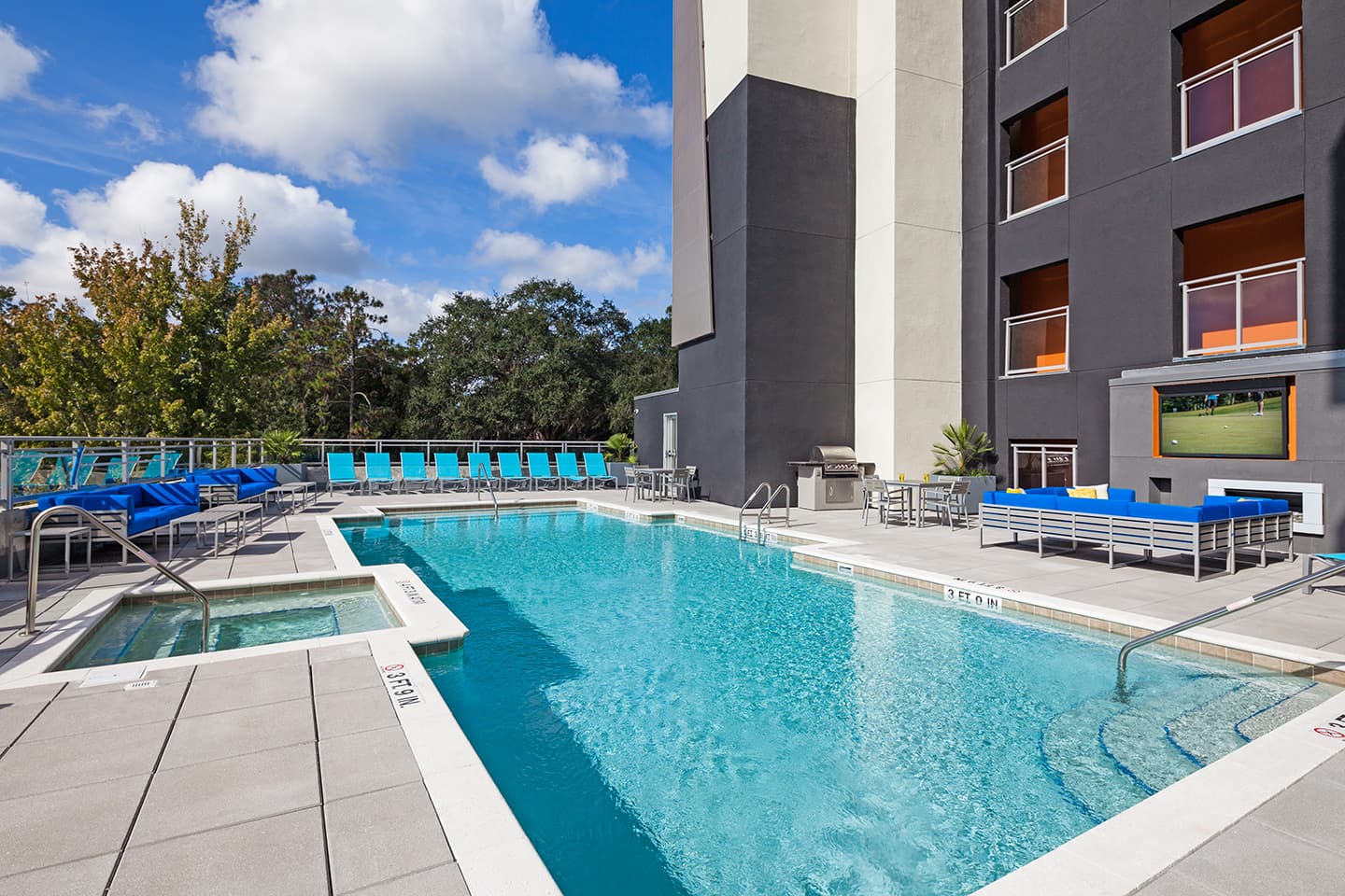 Swimming-Pool-04-Social-28-Gainesville