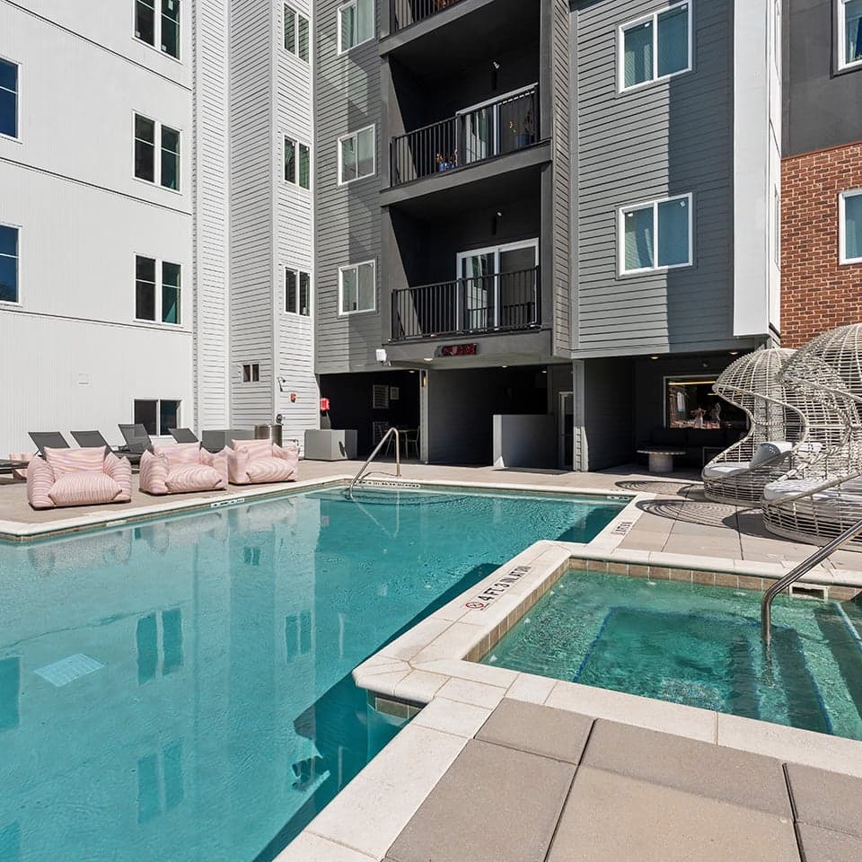 39-Social-28-Ground-Stills-12