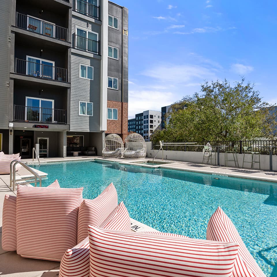 40-Social-28-Ground-Stills-15